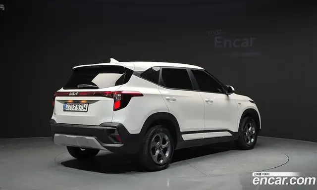 Kia Seltos 2023 1.6 автомат (гидро), миниатюра 2
