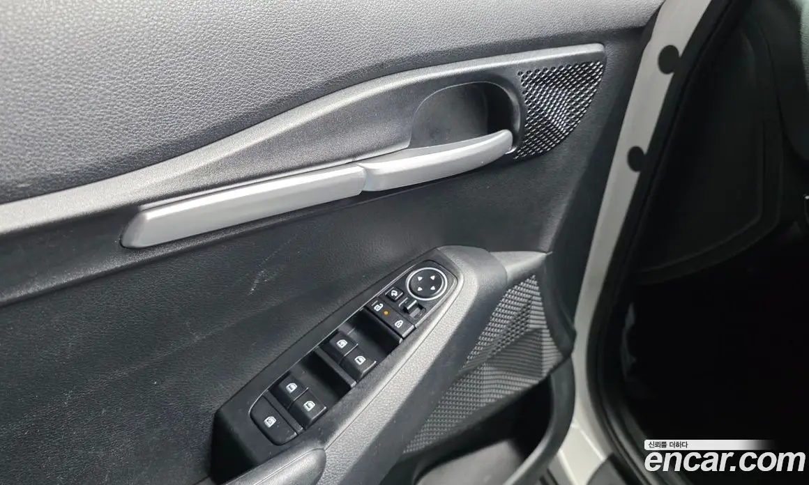 Kia Seltos 2023 1.6 автомат (гидро), фото 14