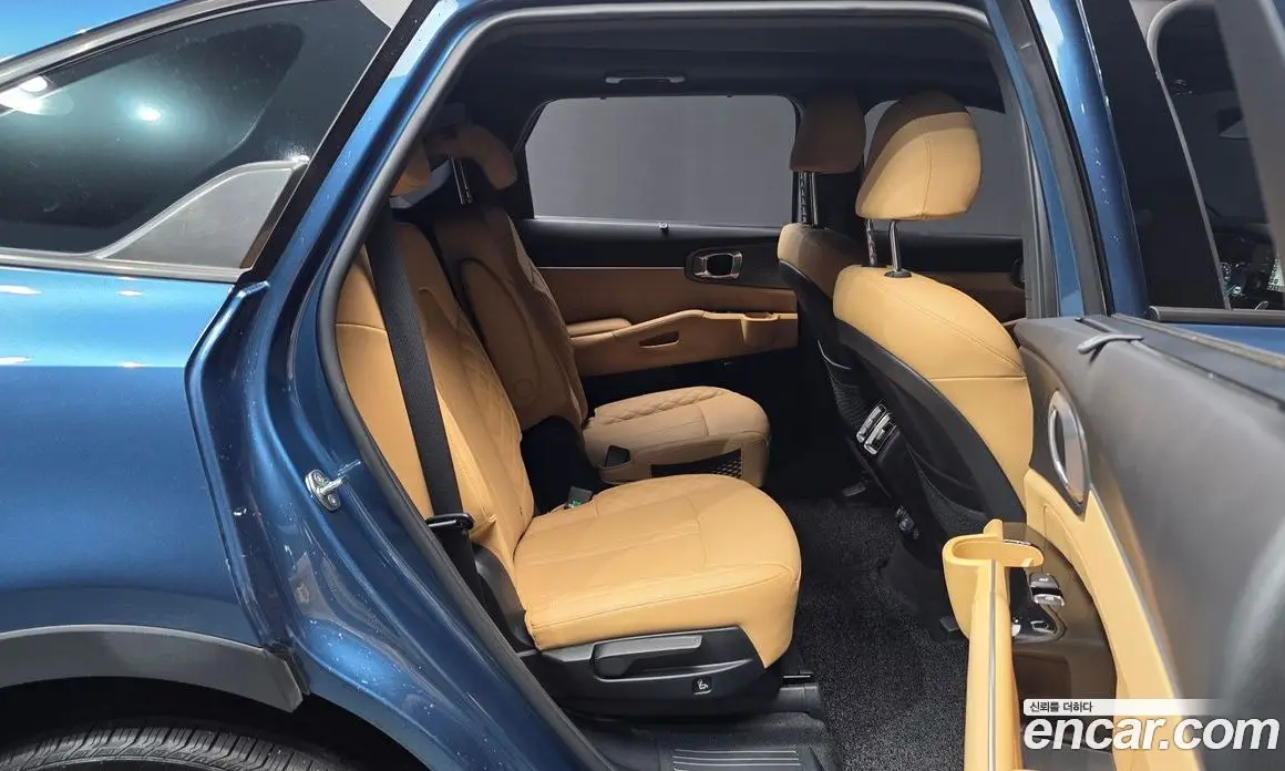Kia Sorento 2023 2.5 автомат (гидро), фото 12 Kia Sorento 2023 2.5 автомат (гидро), фото 12
