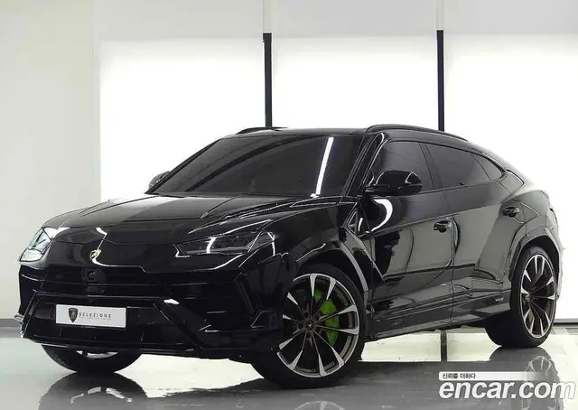 Lamborghini Urus, 2023, 28 000 км