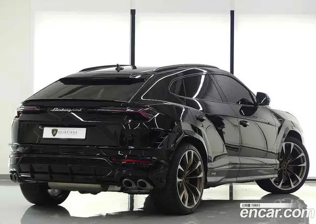 Lamborghini Urus 2023 4.0 автомат (гидро), миниатюра 3