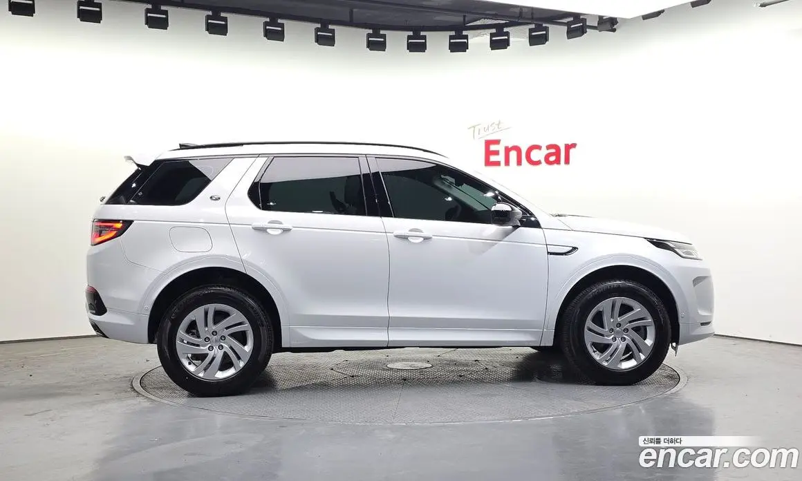 Land Rover Discovery Sport 2025 2.0 автомат (гидро), фото 6