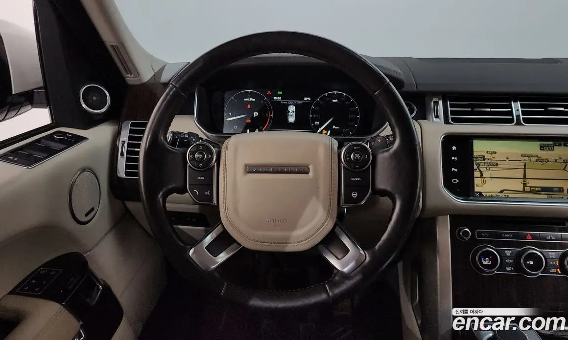 Land Rover Range Rover 2016 4.4 автомат (гидро), фото 16