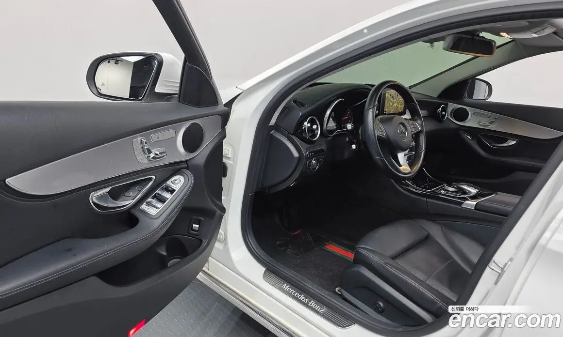 Mercedes-Benz C-Class 2015 2.0 автомат (гидро), фото 10 Mercedes-Benz C-Class 2015 2.0 автомат (гидро), фото 10