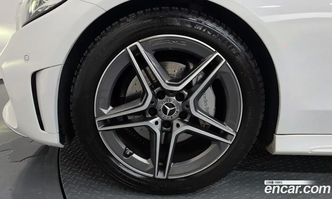 Mercedes-Benz C-Class 2019 2.0 автомат (гидро), фото 5 Mercedes-Benz C-Class 2019 2.0 автомат (гидро), фото 5