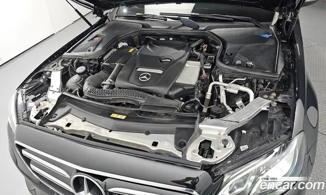 Mercedes-Benz E-Class 2019 2.0 автомат (гидро), миниатюра 6