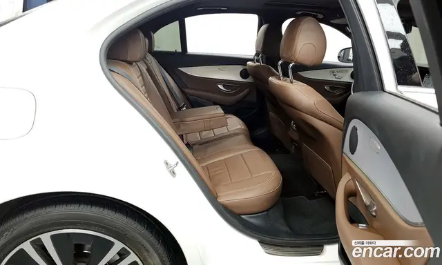 Mercedes-Benz E-Class 2020 2.0 автомат (гидро), миниатюра 12