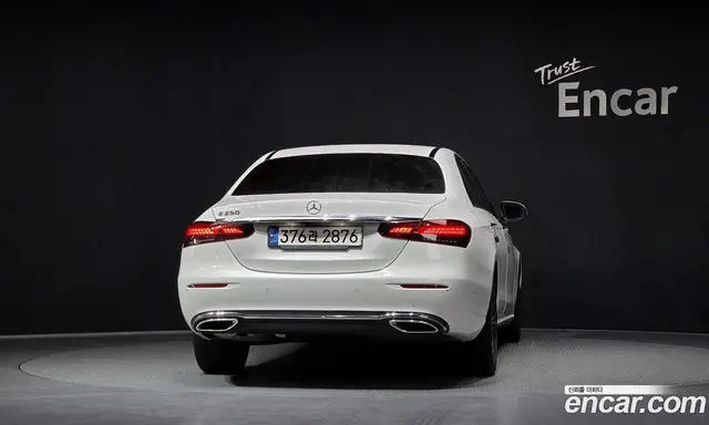 Mercedes-Benz E-Class 2020 2.0 автомат (гидро), миниатюра 4