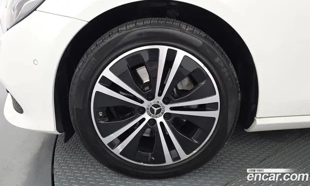 Mercedes-Benz E-Class 2020 1.9 автомат (гидро), миниатюра 5 Mercedes-Benz E-Class 2020 1.9 автомат (гидро), миниатюра 5
