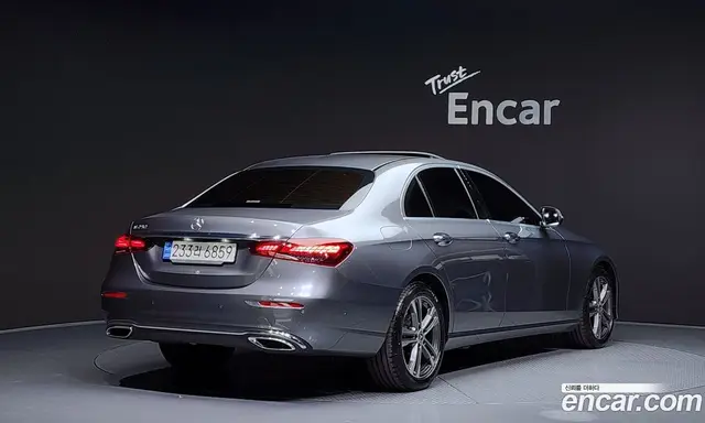 Mercedes-Benz E-Class 2022 2.0 автомат (гидро), миниатюра 2