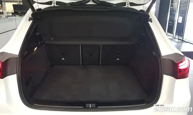 Mercedes-Benz EQA 2024 0.2 автомат (гидро), миниатюра 11