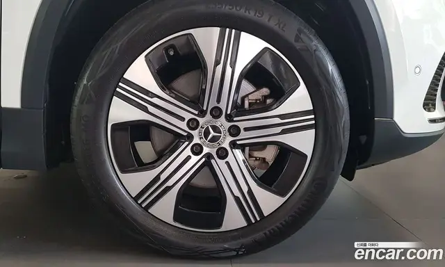 Mercedes-Benz EQA 2024 0.2 автомат (гидро), миниатюра 5