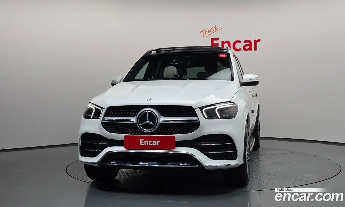 Mercedes-Benz GLE-Class 2023 2.0 автомат (гидро), фото 3