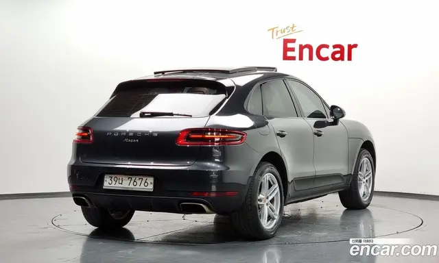Porsche Macan 2017 2.0 автомат (гидро), миниатюра 2 Porsche Macan 2017 2.0 автомат (гидро), миниатюра 2