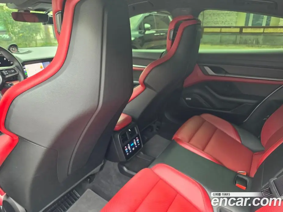 Porsche Taycan 2021 0.1 автомат (гидро), фото 12