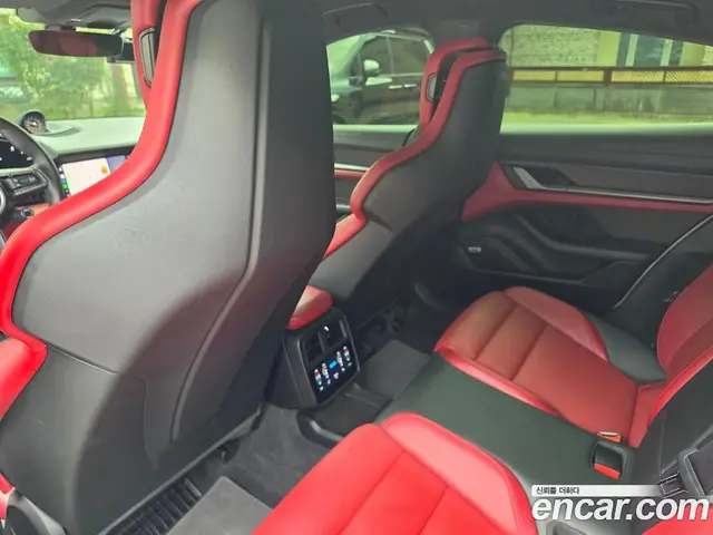 Porsche Taycan 2021 0.1 автомат (гидро), миниатюра 12