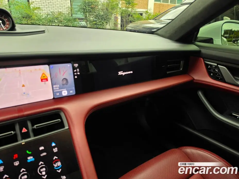 Porsche Taycan 2021 0.1 автомат (гидро), фото 16