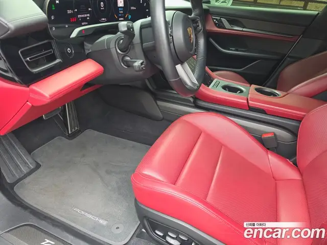 Porsche Taycan 2021 0.1 автомат (гидро), миниатюра 10