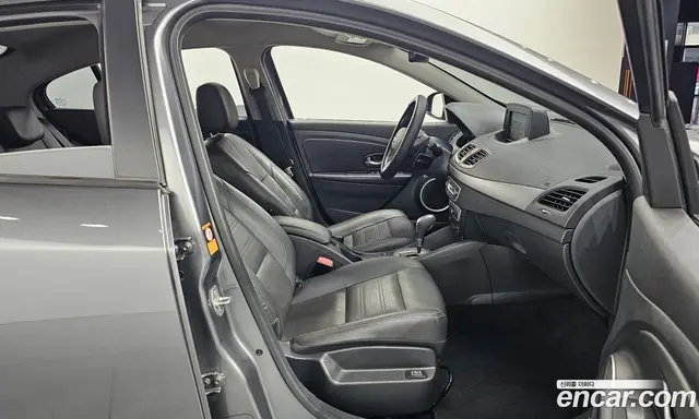 Renault (Samsung) SM3 2019 1.6 автомат (гидро), миниатюра 11 Renault (Samsung) SM3 2019 1.6 автомат (гидро), миниатюра 11