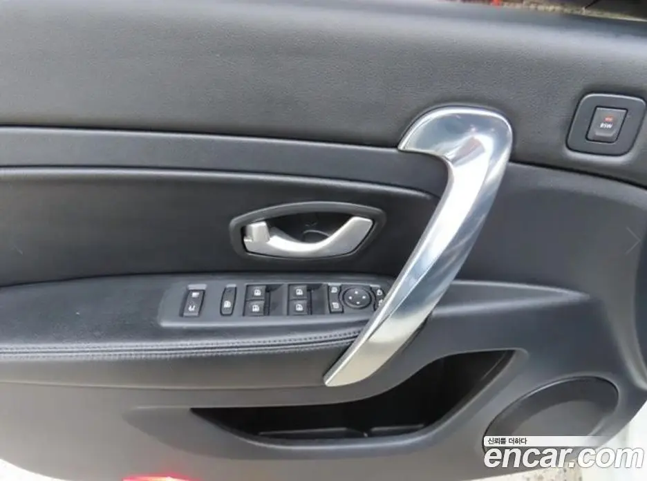 Renault (Samsung) SM5 2015 1.5 автомат (гидро), фото 6 Renault (Samsung) SM5 2015 1.5 автомат (гидро), фото 6
