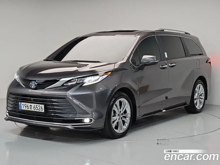 Toyota Sienna 2023 2.5 автомат (гидро), фото 2 Toyota Sienna 2023 2.5 автомат (гидро), фото 2