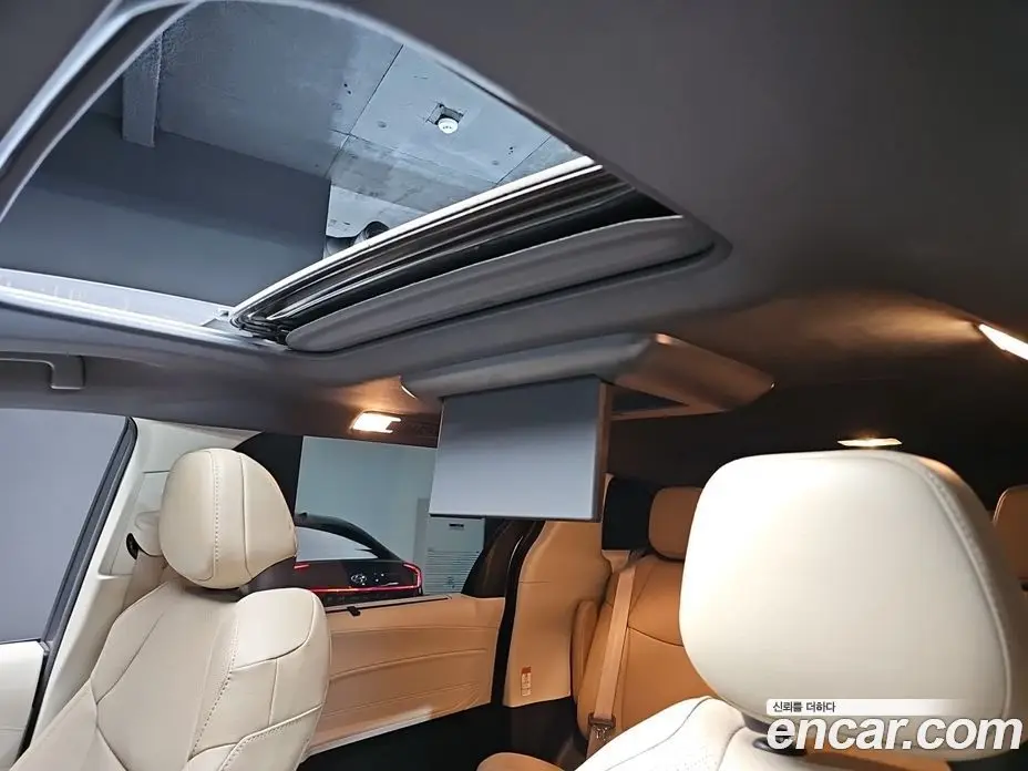 Toyota Sienna 2023 2.5 автомат (гидро), фото 16 Toyota Sienna 2023 2.5 автомат (гидро), фото 16