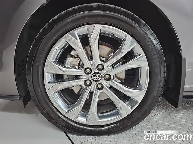 Toyota Sienna 2023 2.5 автомат (гидро), миниатюра 5 Toyota Sienna 2023 2.5 автомат (гидро), миниатюра 5
