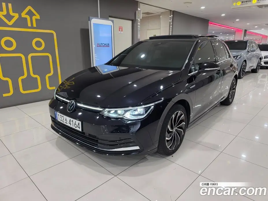 Volkswagen Golf 2023 2.0 автомат (гидро), фото 1 Volkswagen Golf 2023 2.0 автомат (гидро), фото 1
