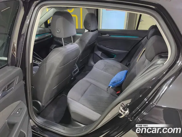 Volkswagen Golf 2023 2.0 автомат (гидро), миниатюра 11 Volkswagen Golf 2023 2.0 автомат (гидро), миниатюра 11