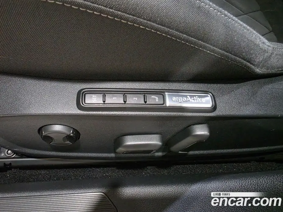 Volkswagen Golf 2023 2.0 автомат (гидро), фото 18 Volkswagen Golf 2023 2.0 автомат (гидро), фото 18