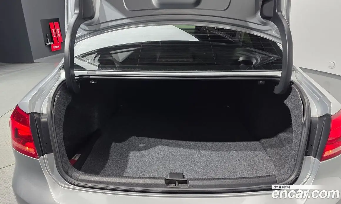 Volkswagen Passat 2015 2.0 автомат (гидро), фото 20 Volkswagen Passat 2015 2.0 автомат (гидро), фото 20