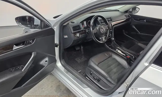 Volkswagen Passat 2015 2.0 автомат (гидро), миниатюра 10 Volkswagen Passat 2015 2.0 автомат (гидро), миниатюра 10