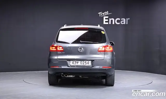 Volkswagen Tiguan 2015 2.0 автомат (гидро), миниатюра 4