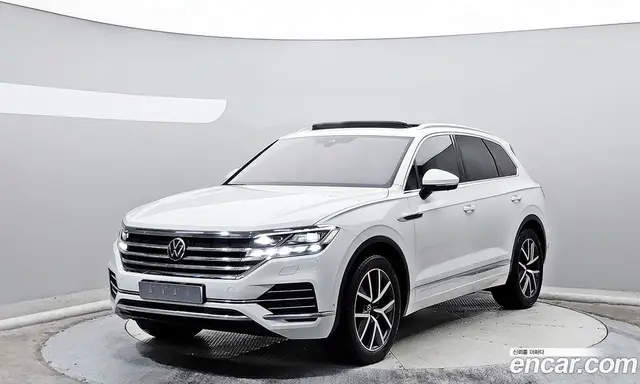 Volkswagen Touareg, 2023, 34 109 км