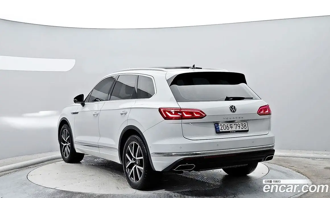 Volkswagen Touareg 2023 3.0 автомат (гидро), фото 2 Volkswagen Touareg 2023 3.0 автомат (гидро), фото 2
