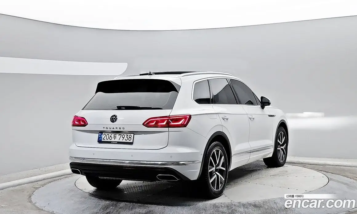 Volkswagen Touareg 2023 3.0 автомат (гидро), фото 4 Volkswagen Touareg 2023 3.0 автомат (гидро), фото 4