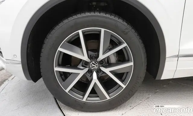 Volkswagen Touareg 2023 3.0 автомат (гидро), миниатюра 5 Volkswagen Touareg 2023 3.0 автомат (гидро), миниатюра 5