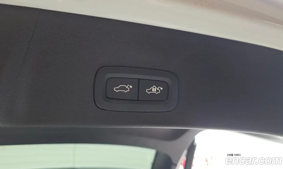 Volvo XC40 2024 2.0 автомат (гидро), фото 20 Volvo XC40 2024 2.0 автомат (гидро), фото 20