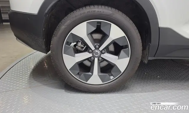 Volvo XC40 2024 2.0 автомат (гидро), миниатюра 5 Volvo XC40 2024 2.0 автомат (гидро), миниатюра 5