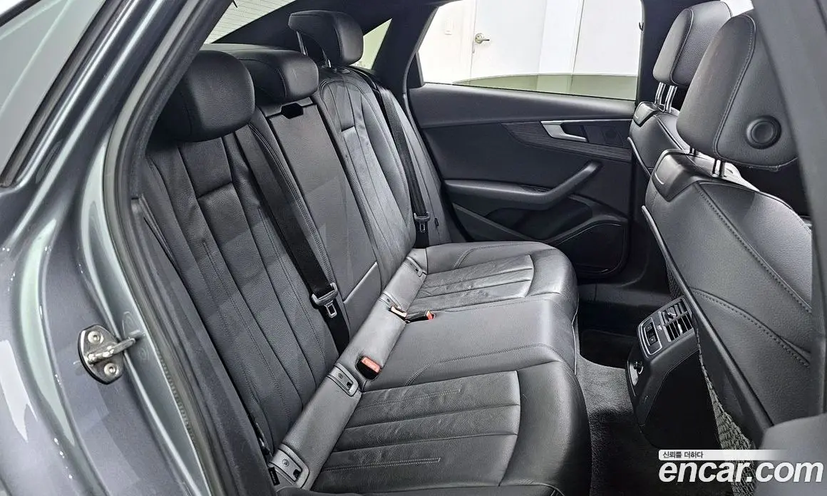 Audi A4 2019 2.0 автомат (гидро), фото 12 Audi A4 2019 2.0 автомат (гидро), фото 12