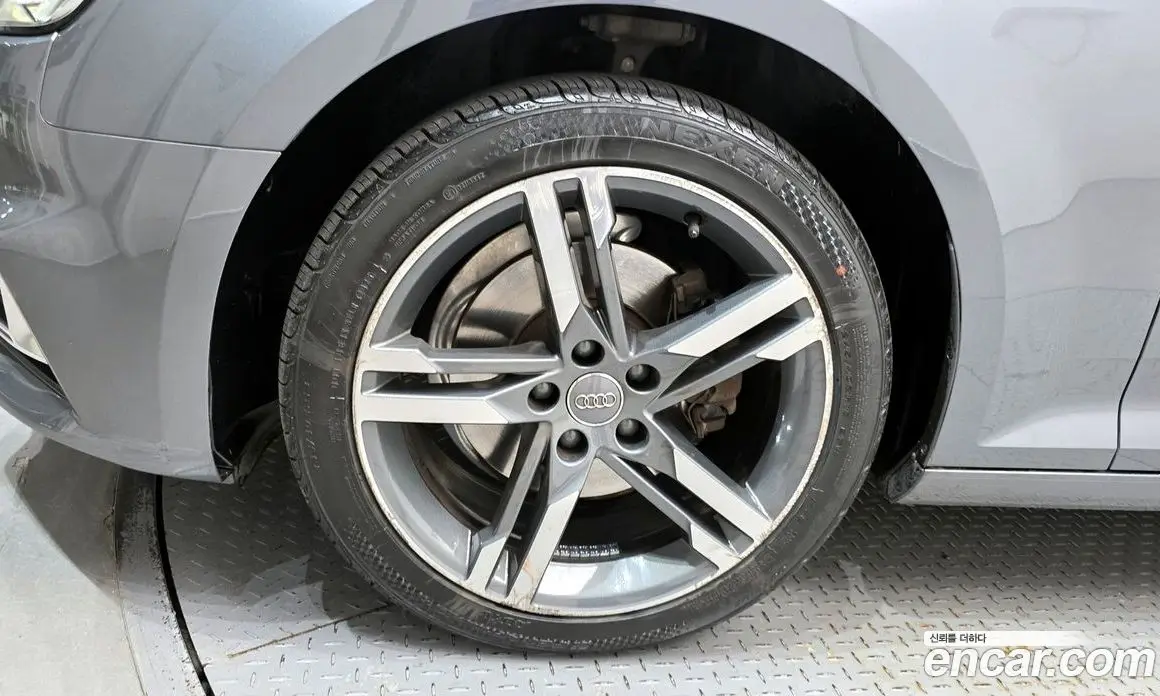 Audi A4 2019 2.0 автомат (гидро), фото 5 Audi A4 2019 2.0 автомат (гидро), фото 5