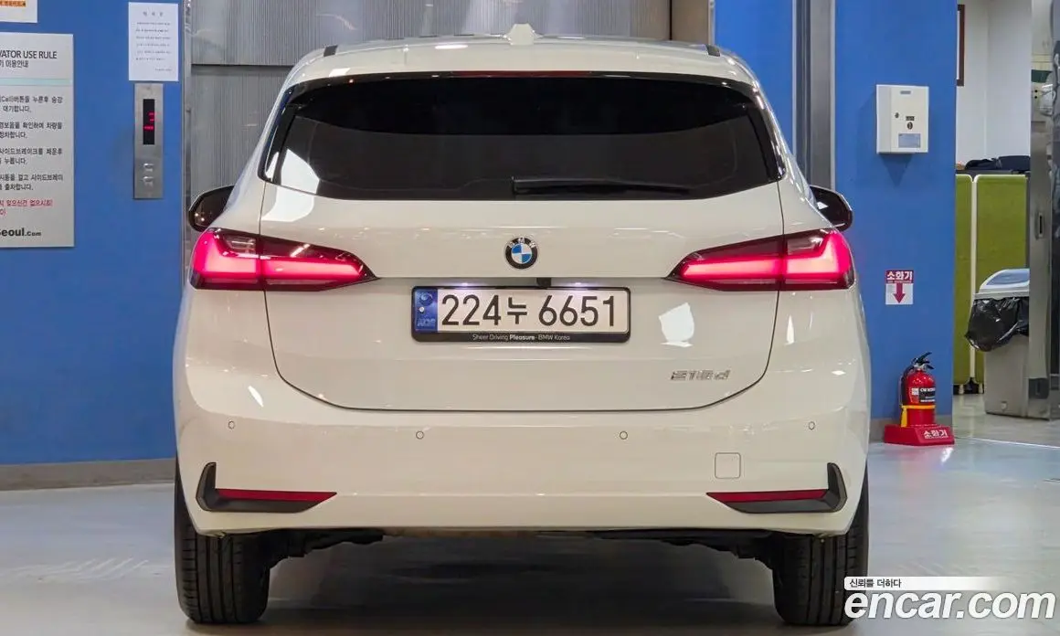 BMW 2 серия 2024 2.0 автомат (гидро), фото 4 BMW 2 серия 2024 2.0 автомат (гидро), фото 4