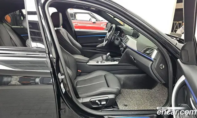 BMW 3 серия 2018 2.0 автомат (гидро), миниатюра 11 BMW 3 серия 2018 2.0 автомат (гидро), миниатюра 11