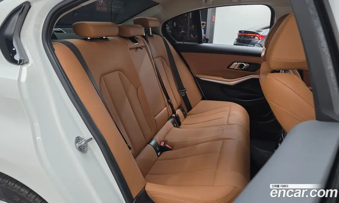 BMW 3 серия 2023 2.0 автомат (гидро), фото 12