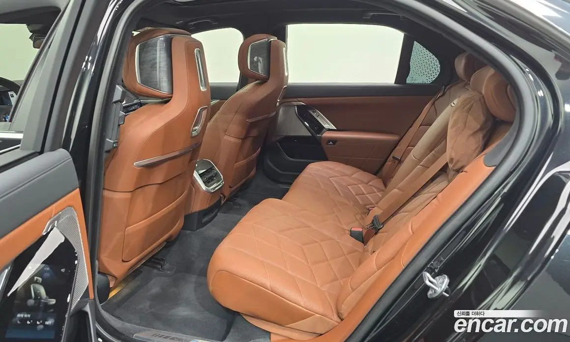 BMW 7 серия 2024 3.0 автомат (гидро), фото 11