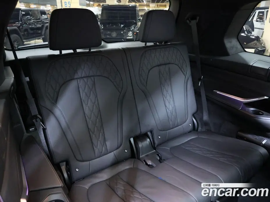 BMW X7 2024 4.4 автомат (гидро), фото 18 BMW X7 2024 4.4 автомат (гидро), фото 18