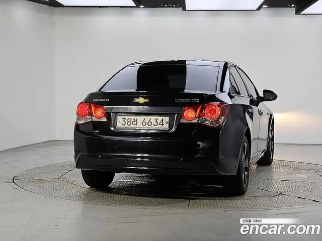 Chevrolet Cruze 2012 1.8 автомат (гидро), миниатюра 3 Chevrolet Cruze 2012 1.8 автомат (гидро), миниатюра 3