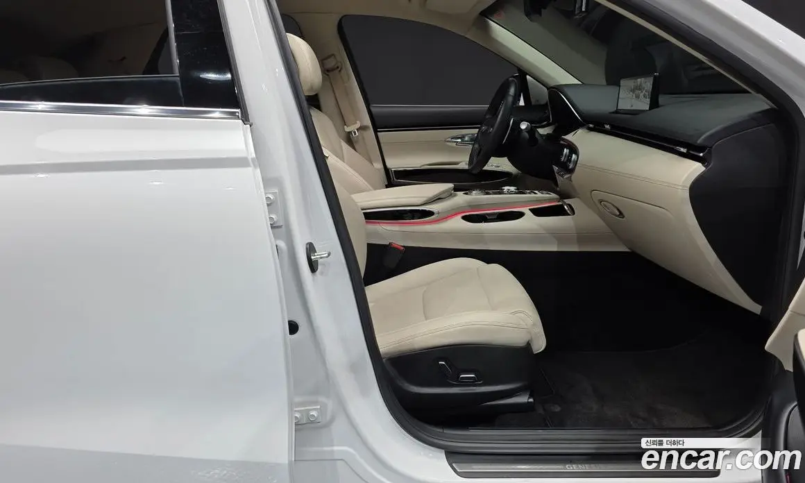 Genesis GV70 2022 2.5 автомат (гидро), фото 11 Genesis GV70 2022 2.5 автомат (гидро), фото 11