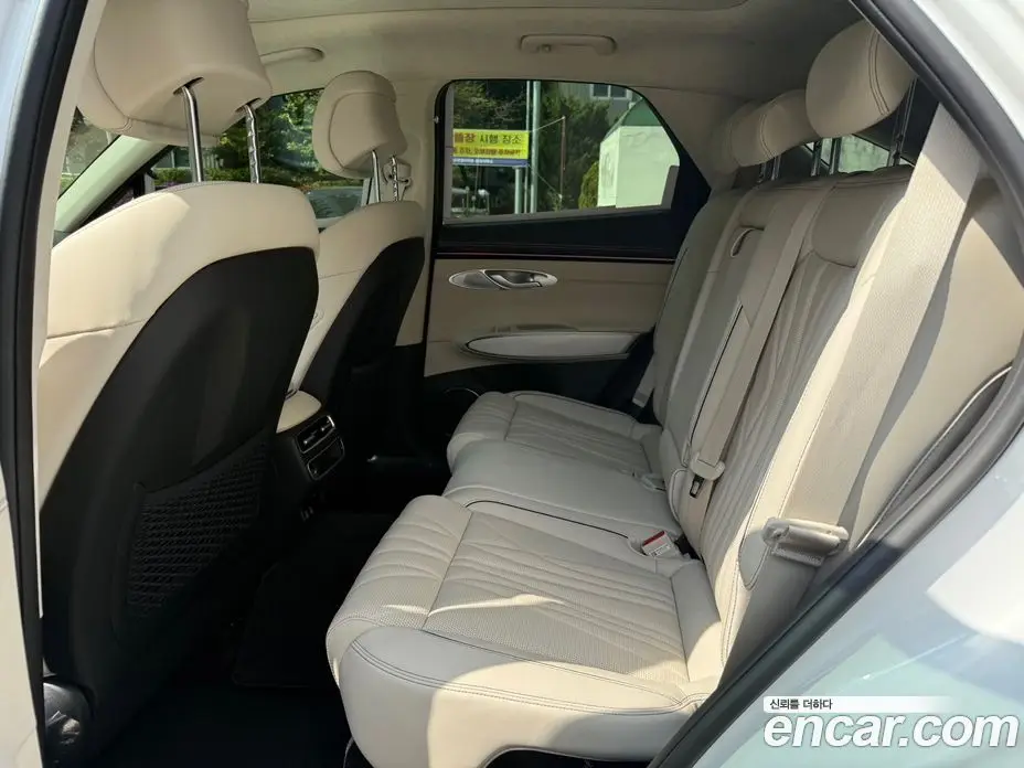 Genesis GV70 2026 2.5 автомат (гидро), фото 13 Genesis GV70 2026 2.5 автомат (гидро), фото 13
