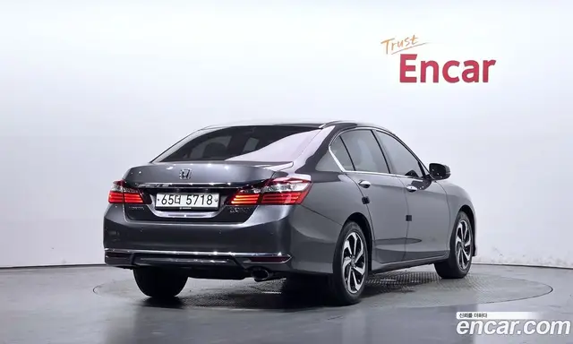 Honda Accord 2017 2.4 автомат (гидро), миниатюра 2 Honda Accord 2017 2.4 автомат (гидро), миниатюра 2